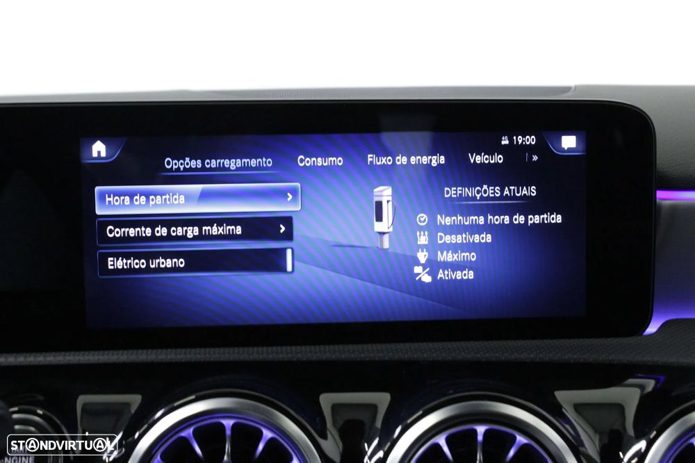 Mercedes-Benz A 250 e AMG Line - 13