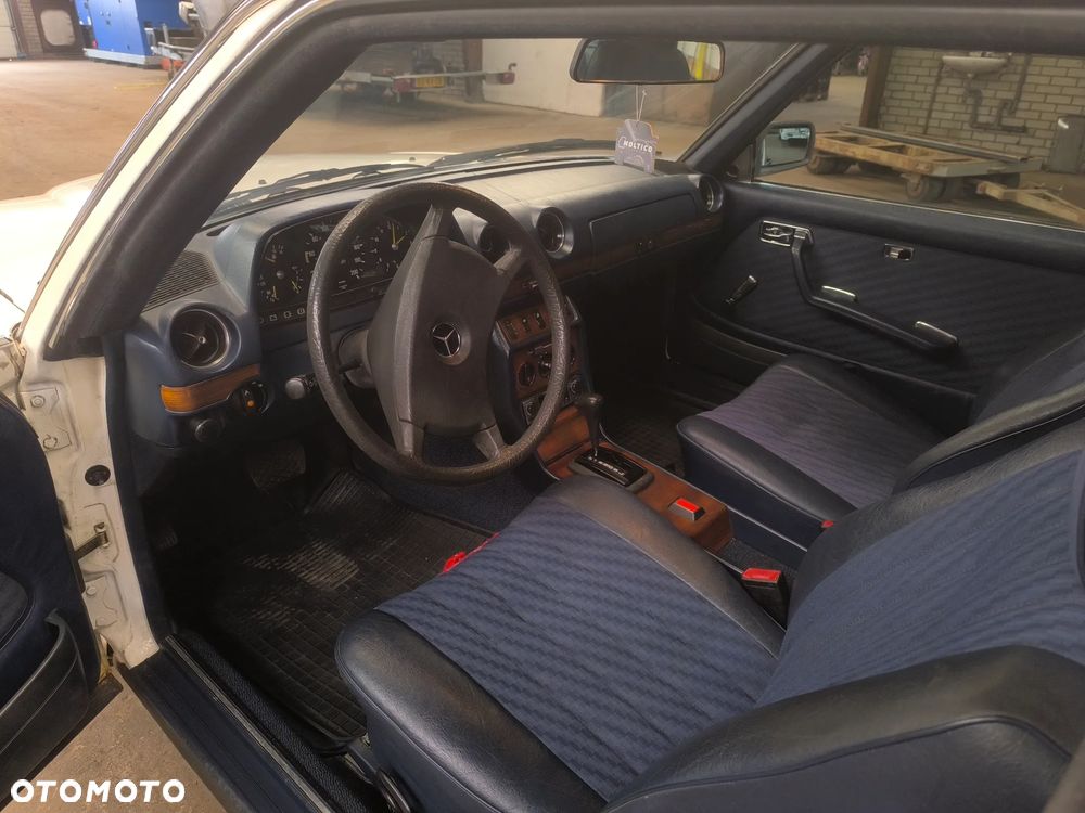 Mercedes-Benz 280 - 10