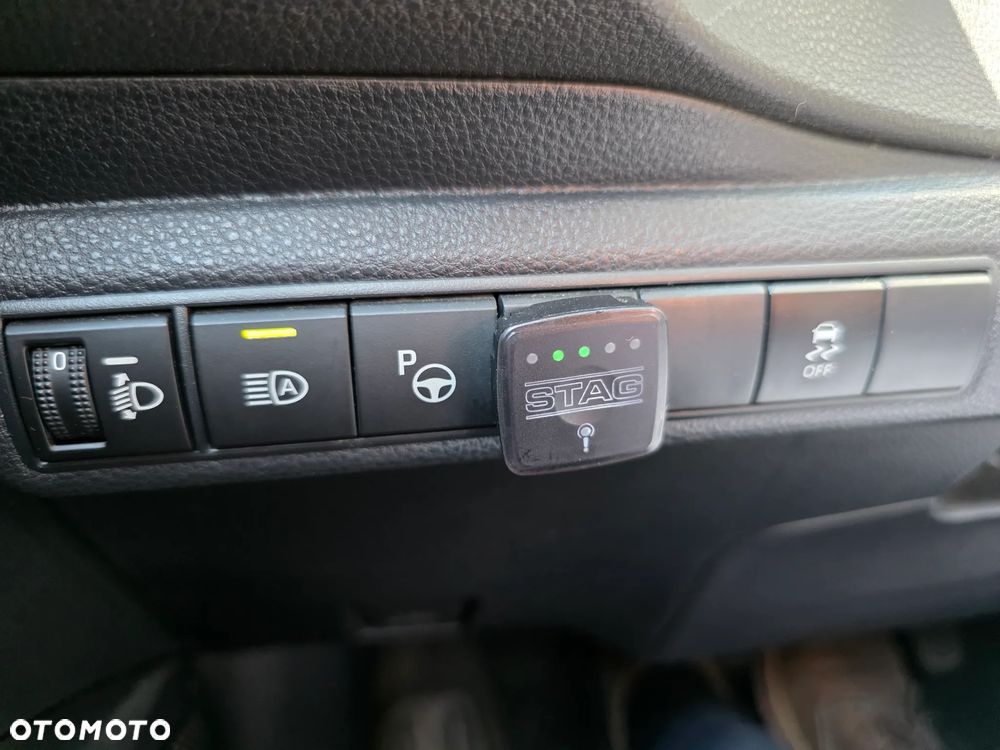 Toyota Corolla 1.8 Hybrid Comfort - 20