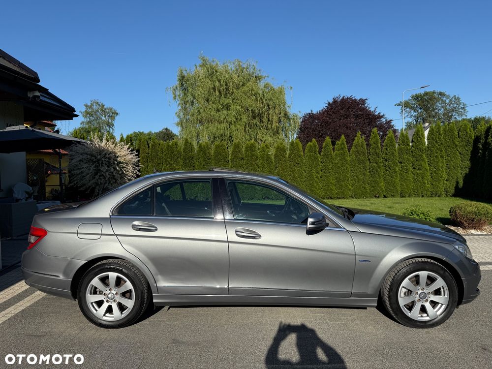 Mercedes-Benz Klasa C 180 CGI Automatik BlueEFFICIENCY Elegance - 10