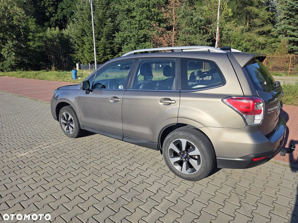 Subaru Forester 2.0 i Active Lineartronic - 3
