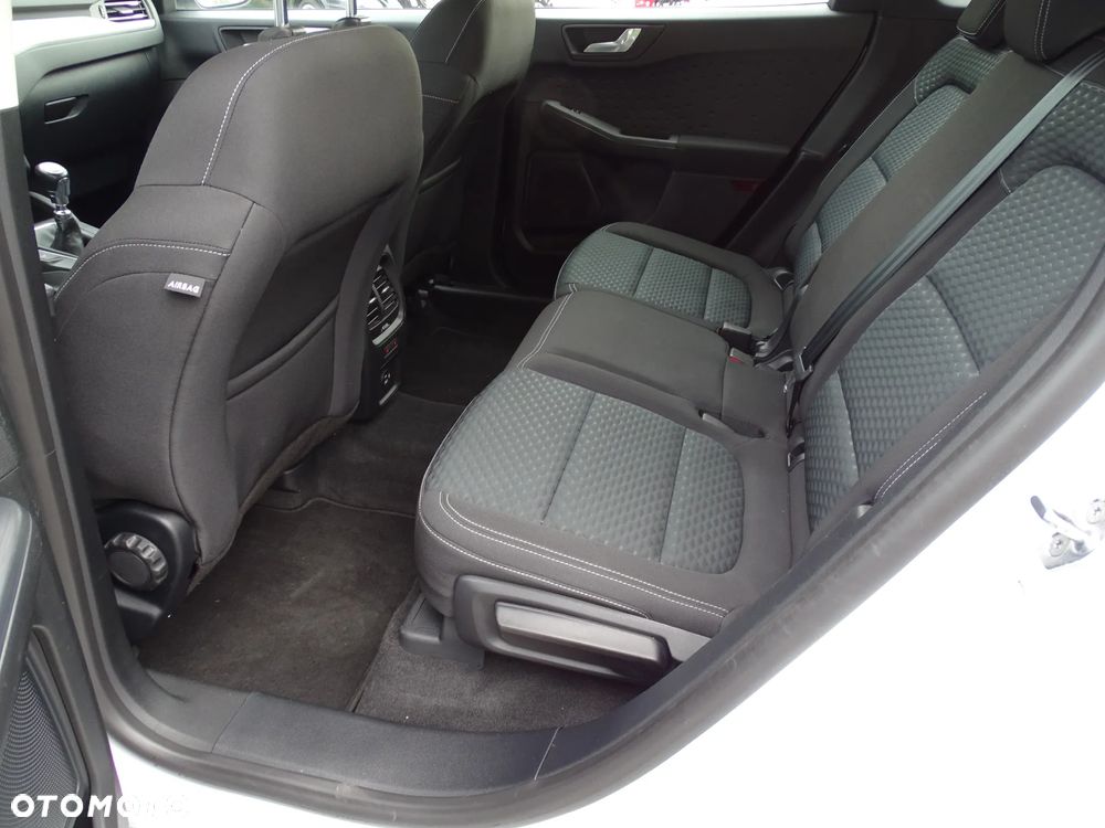 Ford Kuga - 22