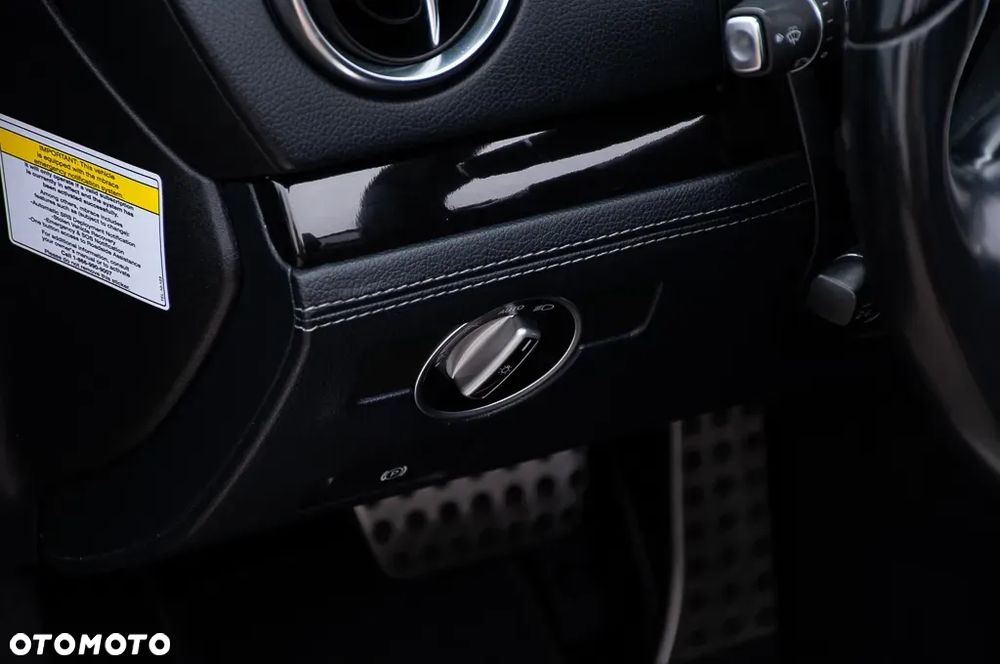 Mercedes-Benz SL - 34