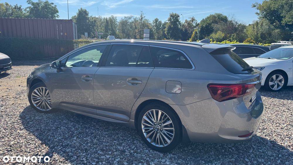 Toyota Avensis Touring Sports 1.8 Multidrive S Executive - 8