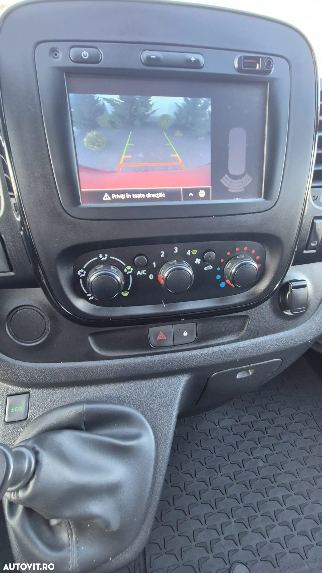 Opel Vivaro - 13