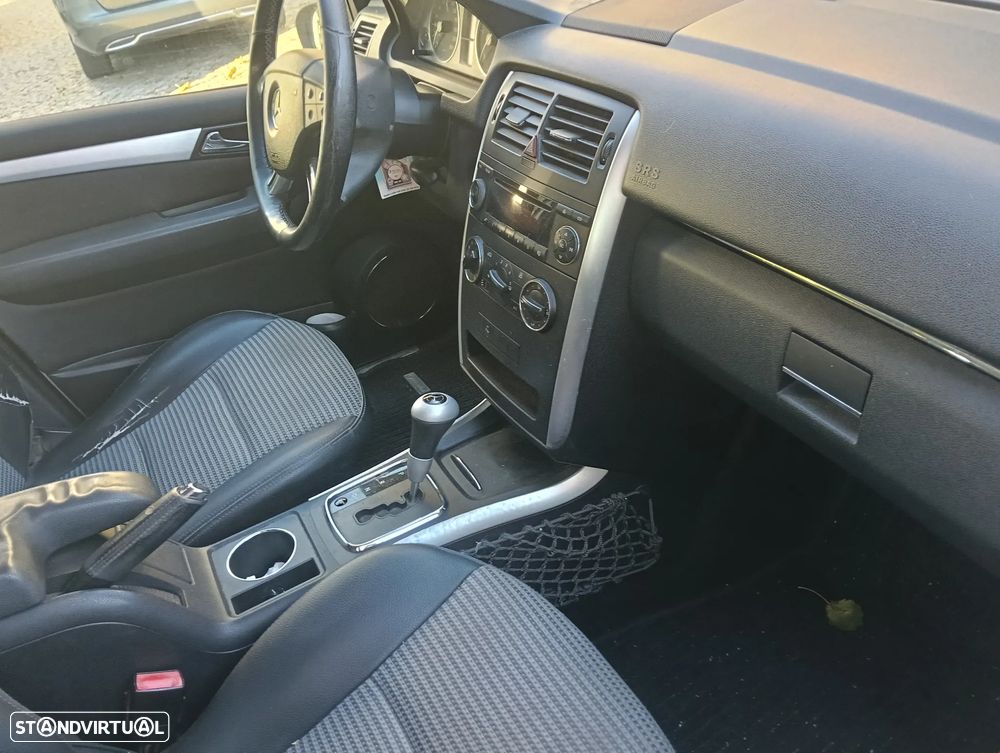 Mercedes-Benz B 180 CDi Autotronic - 11