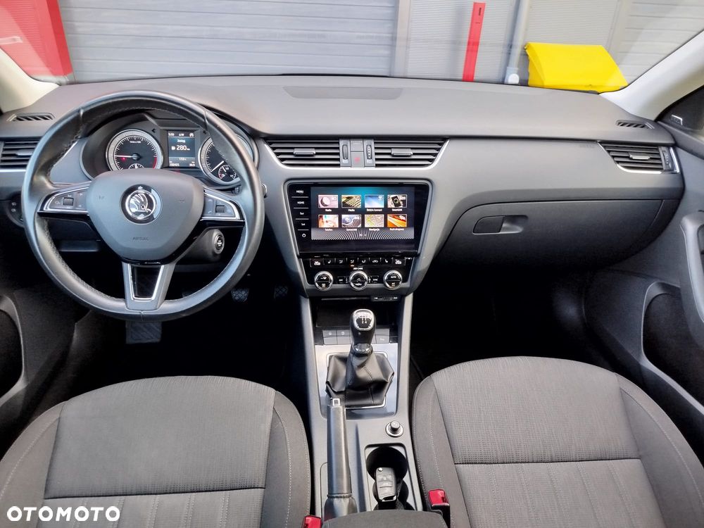 Skoda Octavia 1.6 TDI Premium Edition - 9
