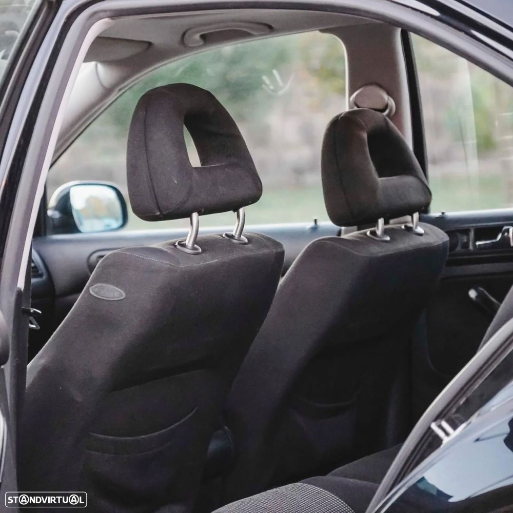 VW Bora 1.9 TDi Highline - 12