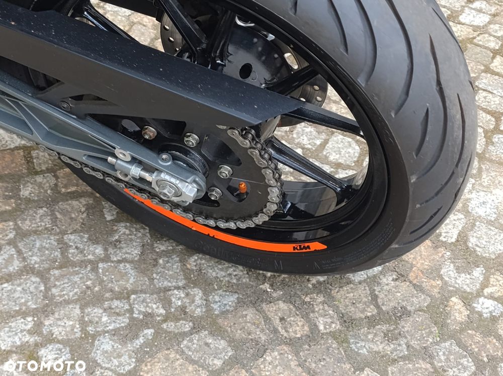 KTM Duke - 17