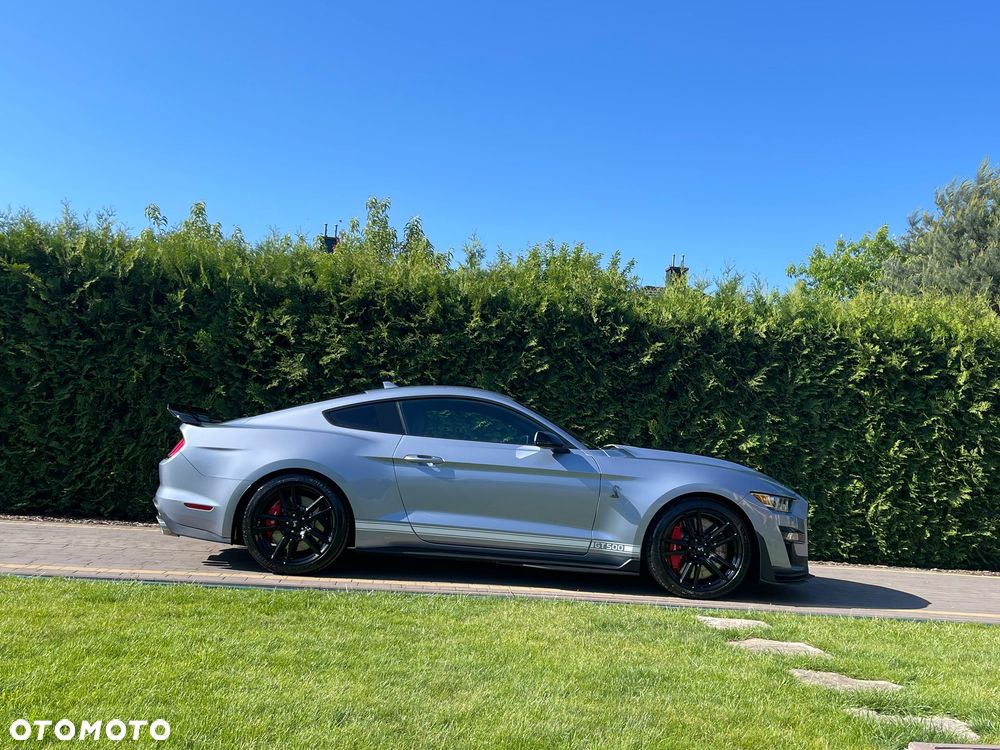 Ford Mustang - 22