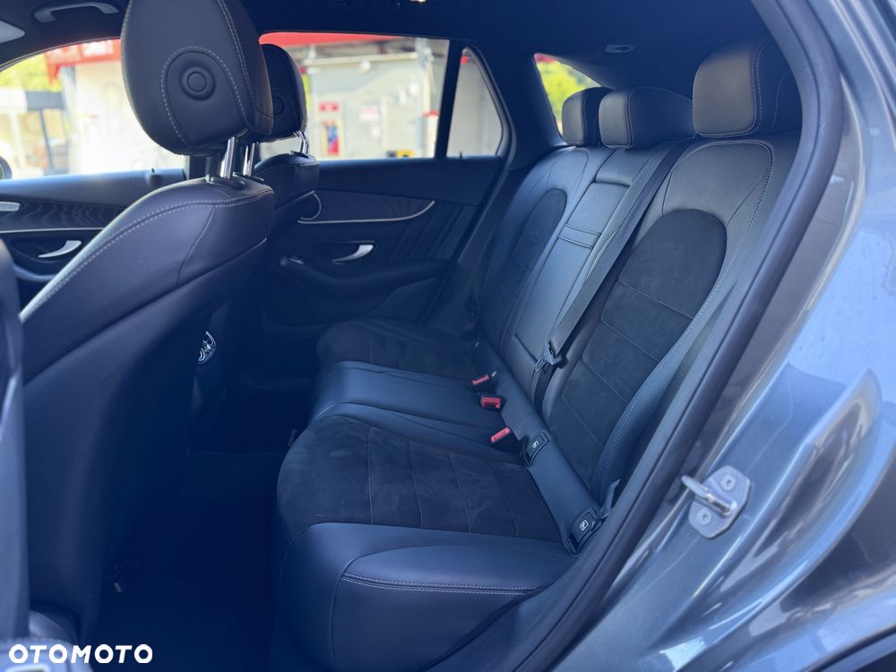 Mercedes-Benz GLC 220 d 4Matic 9G-TRONIC - 24