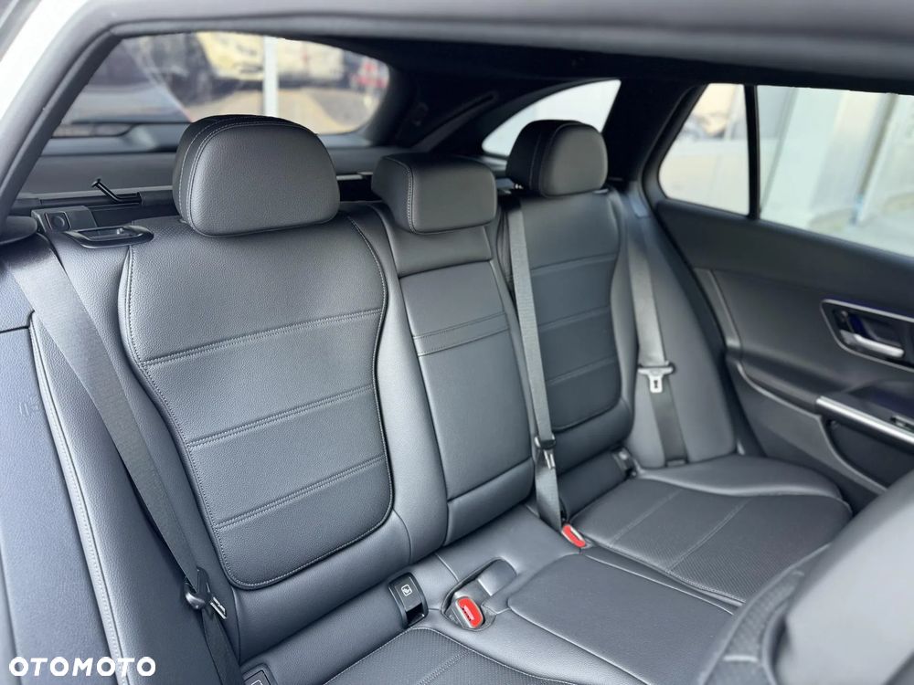 Mercedes-Benz Klasa C 200 4Matic 9G-TRONIC Avantgarde - 18