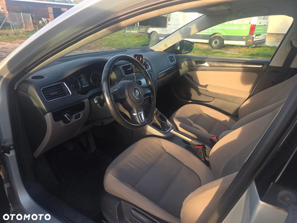 Volkswagen Jetta 1.6 TDI BMT Trendline - 5