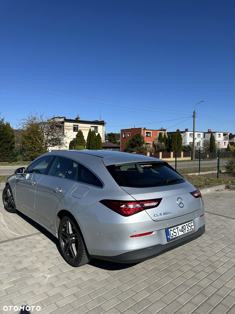 Mercedes-Benz CLA 180 d - 12