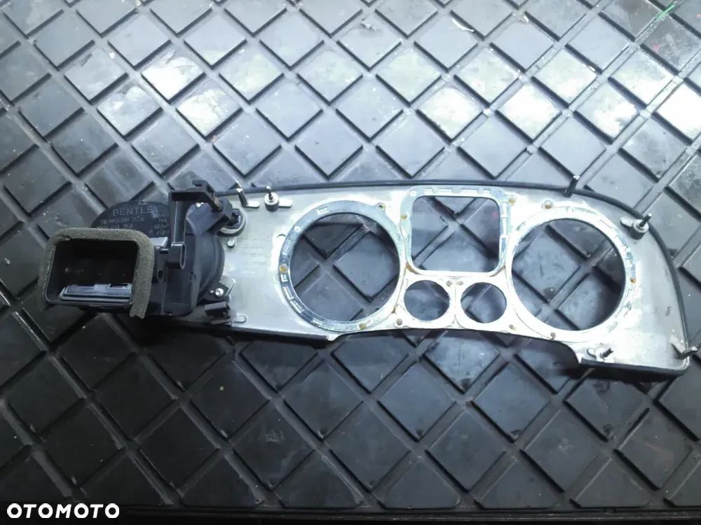 Osłona prędkościomierza Bentley Continental 3W0857060 ANGLIK - 2