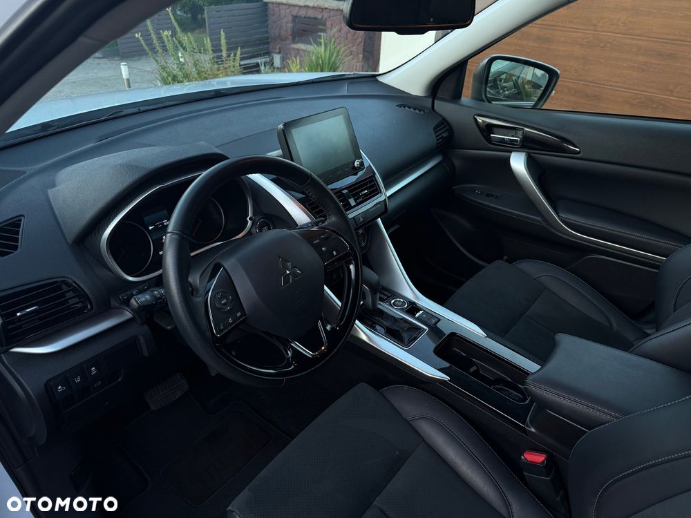 Mitsubishi Eclipse Cross - 12