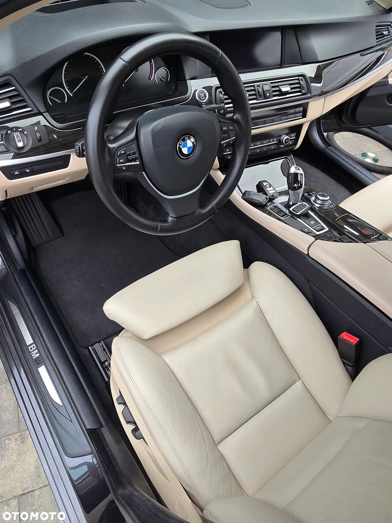 BMW Seria 5 520d Touring Luxury Line - 1