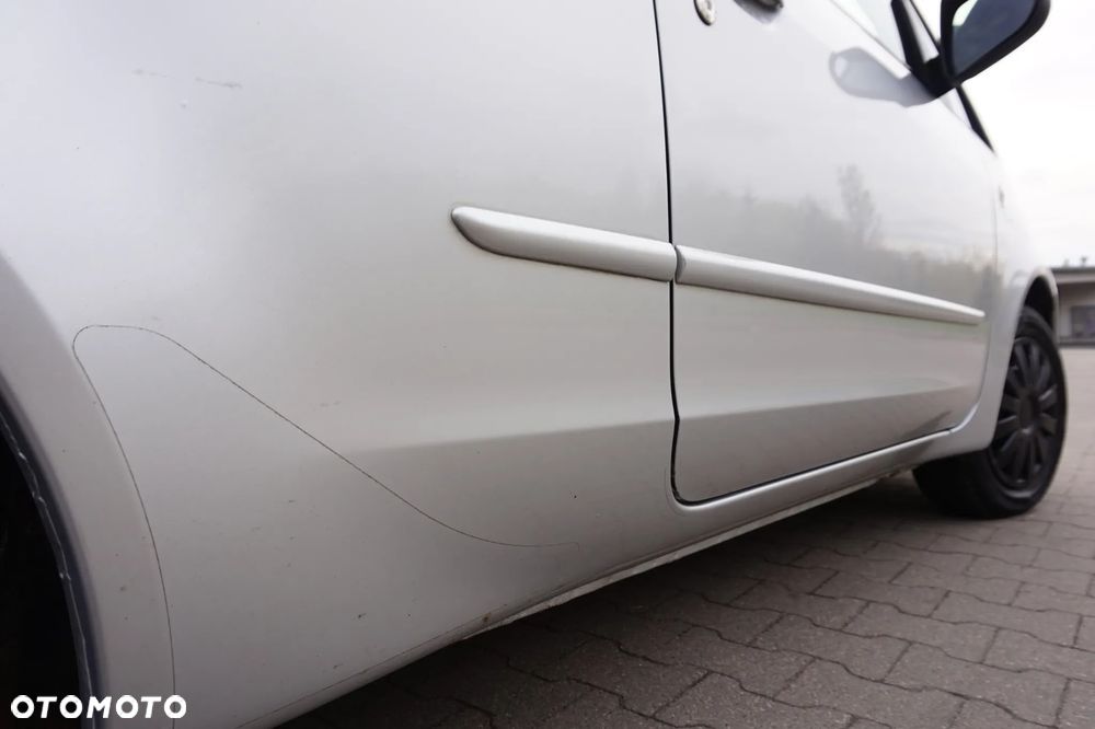 Mitsubishi Colt - 19