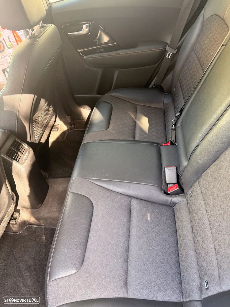 Kia Niro 1.6 GDi HEV Tech - 13