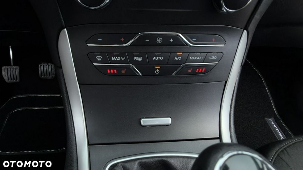 Ford Galaxy - 23