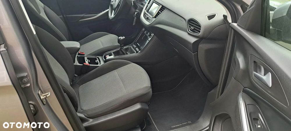 Opel Grandland X 1.2 Start/Stop Business Edition - 9