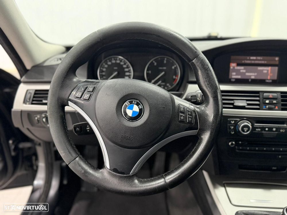 BMW 320 d Navigation - 9