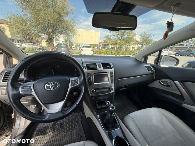 Toyota Avensis 2.0 D-4D Premium - 5