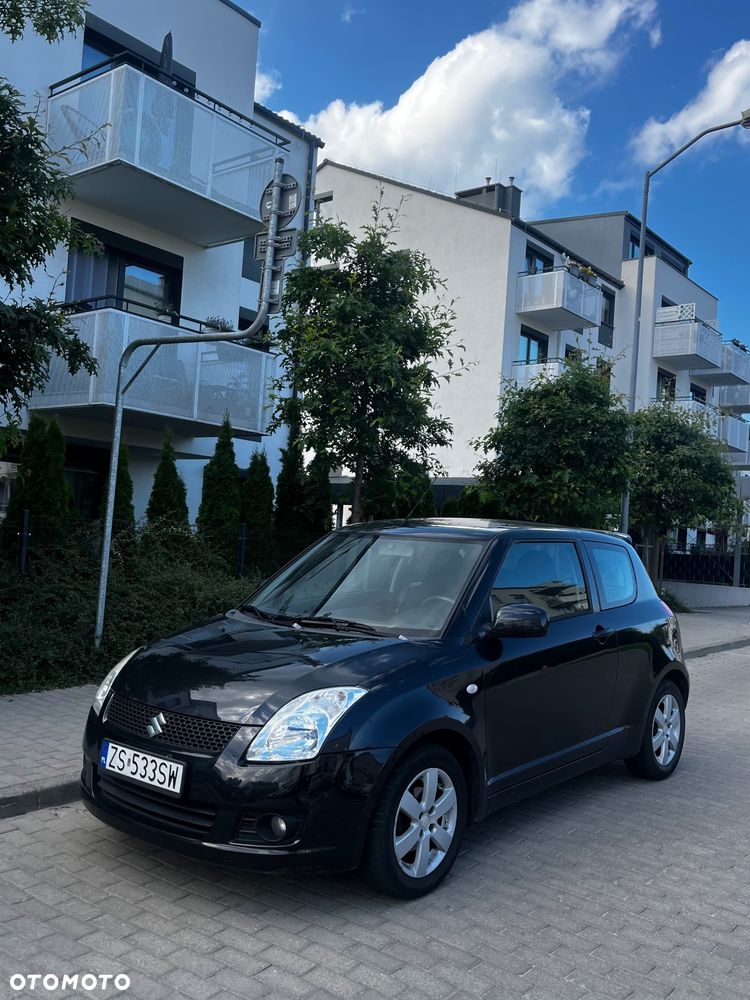 Suzuki Swift - 1