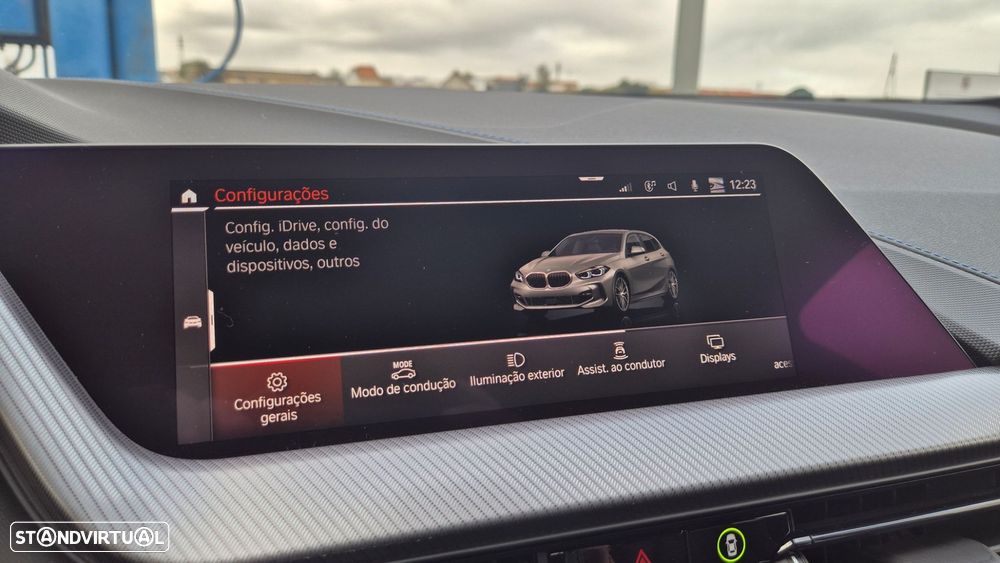 BMW 116 d Pack Desportivo M Auto - 40