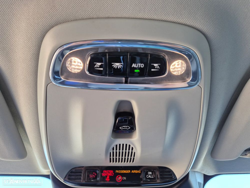 Volvo V60 2.0 D3 Momentum Plus - 23