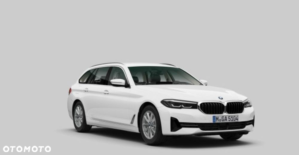 BMW Seria 5 518d mHEV - 9