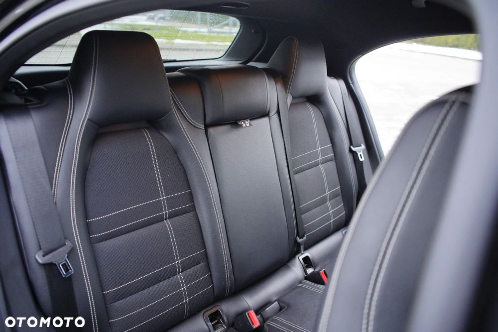 Mercedes-Benz Klasa A 200 CDI (BlueEFFICIENCY) 7G-DCT - 22