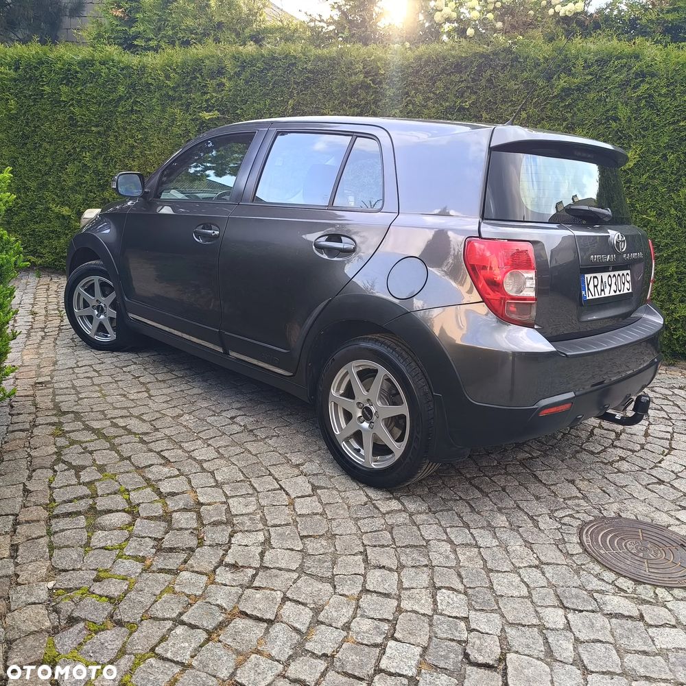 Toyota Urban Cruiser 1.4 D-4D Sol 4x4 - 3