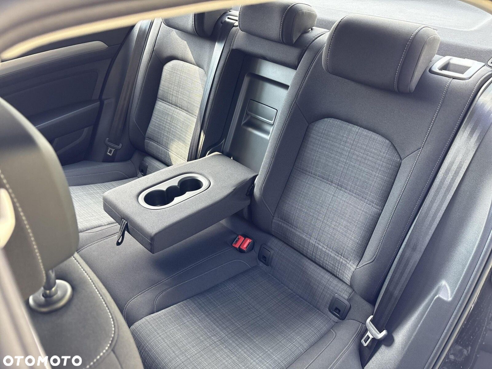 Volkswagen Passat 1.5 TSI EVO Business DSG - 18