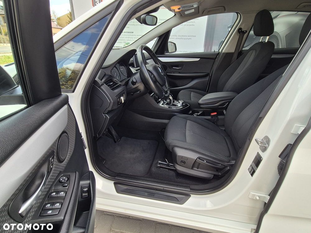 BMW Seria 2 218i Advantage - 12