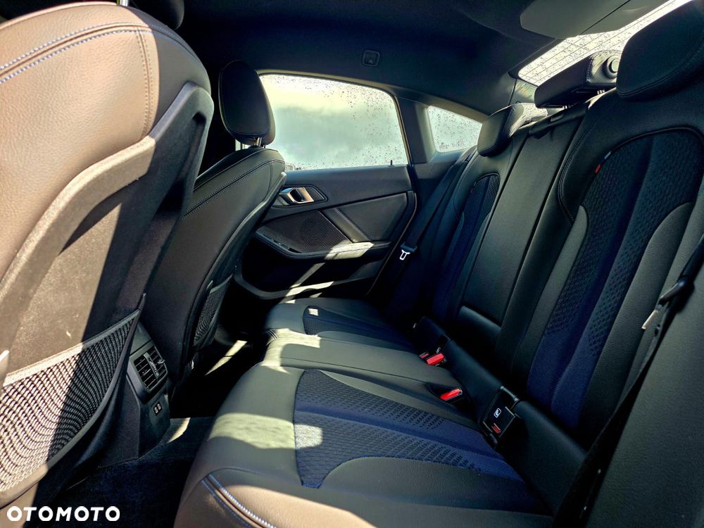 BMW Seria 2 218i M Sport - 14