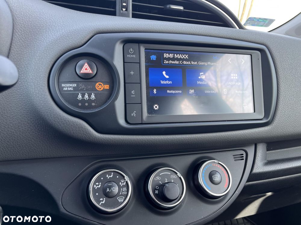 Toyota Yaris 1.5 Premium - 10