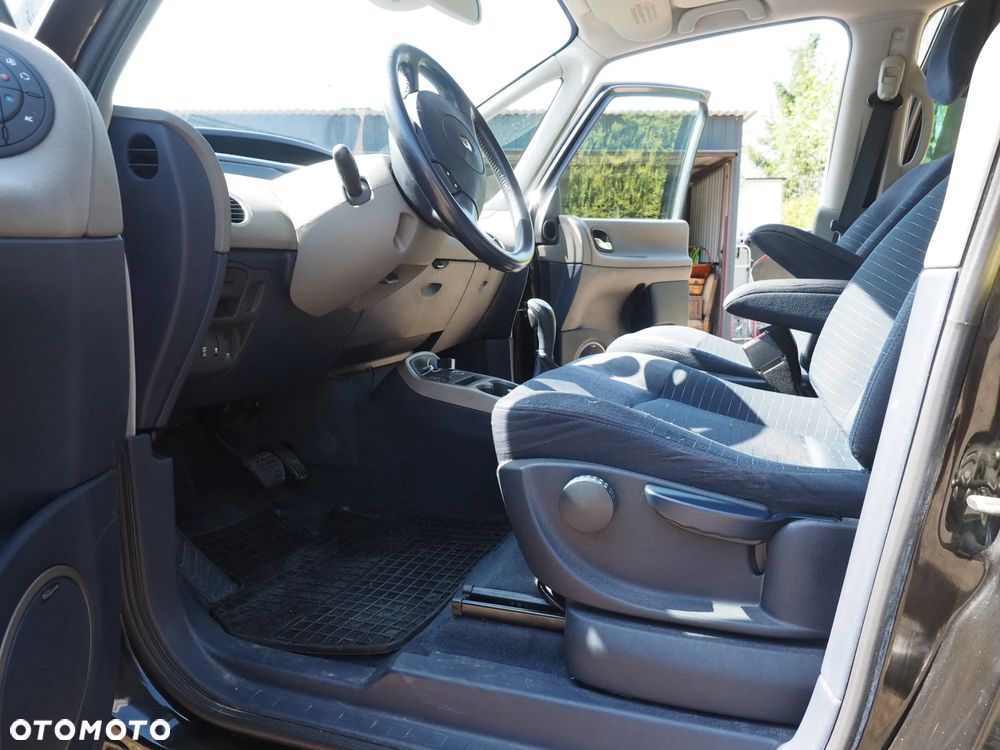 Renault Espace 3.0 dCi Initiale - 16