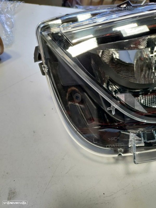 Farol Frente Esquerdo / Otica Esquerda Opel Combo Life (X19)  98168255 - 7