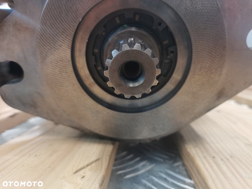 Pompa jazdy Weidemann WL32 {Rexroth A4VG40DA1D8} - 3