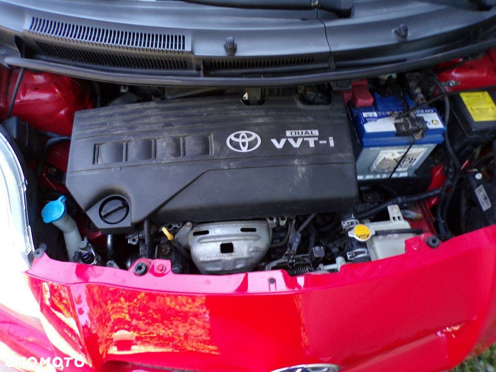 Toyota Yaris - 23