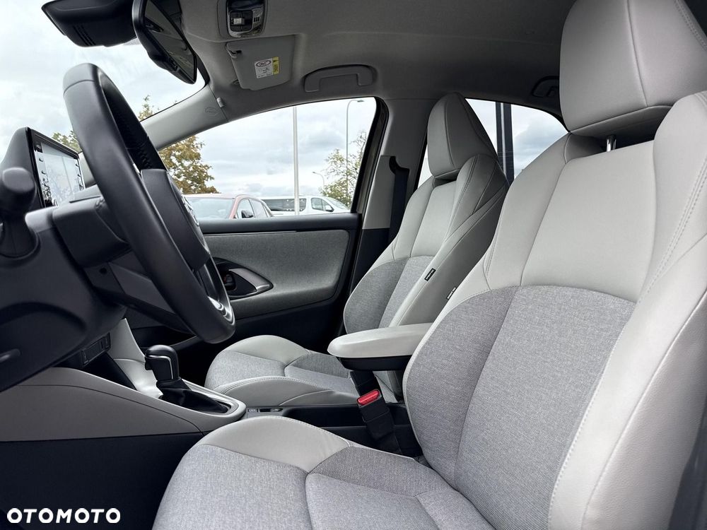 Toyota Yaris - 11