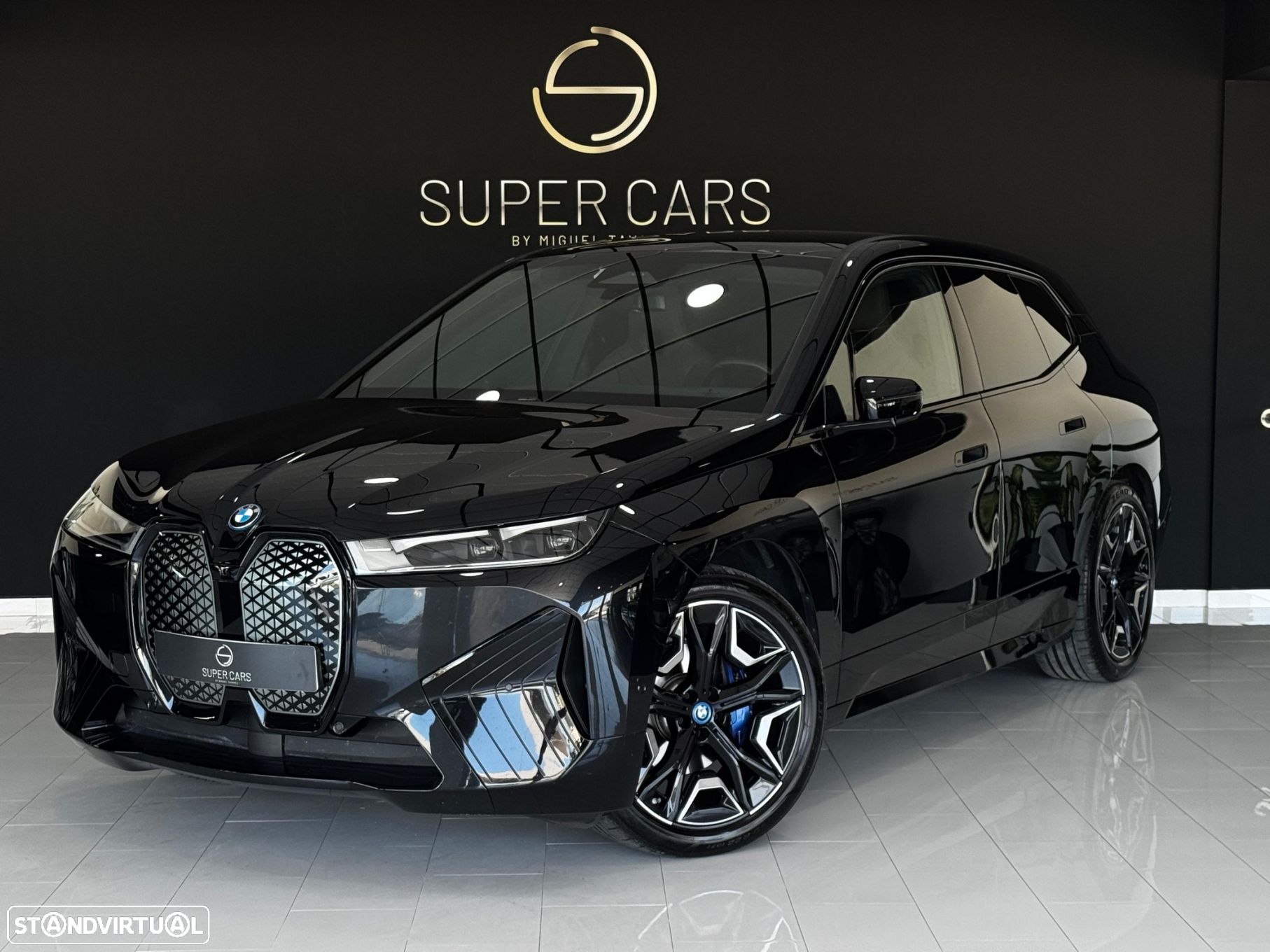 BMW iX xDrive 40 Pack Desportivo - 1