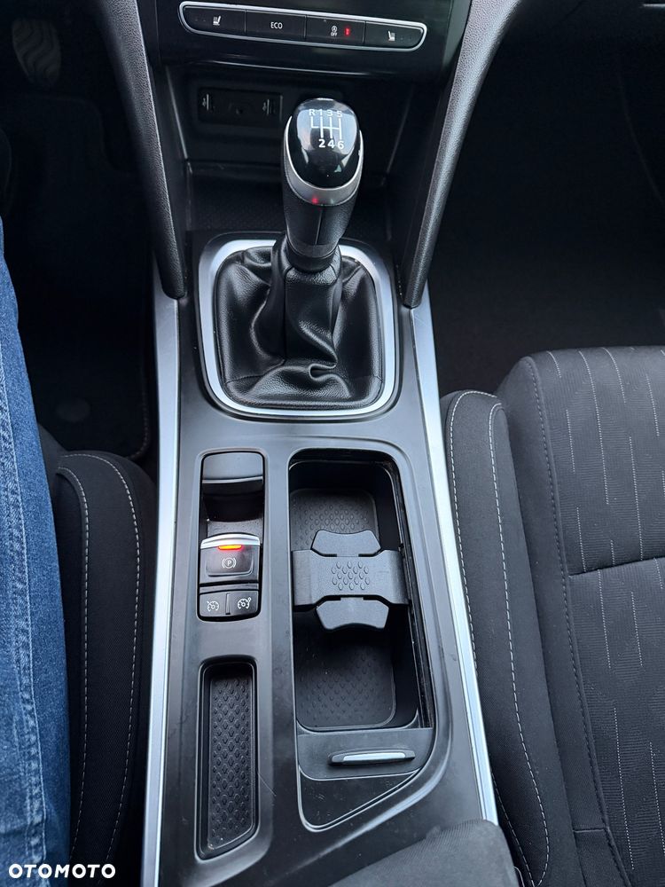 Renault Megane 1.5 Blue dCi Intens - 26