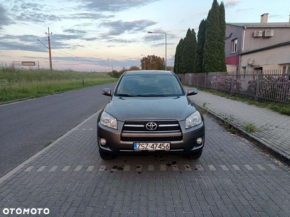 Toyota RAV4 - 7