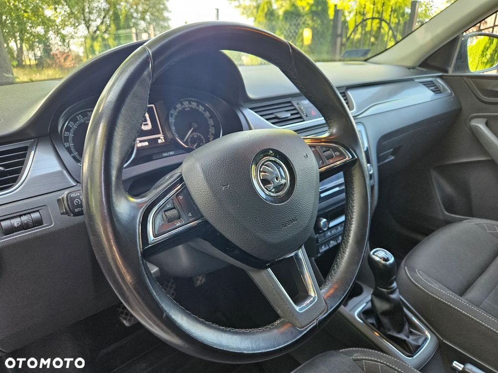 Skoda RAPID Spb 1.6 TDI DPF Style - 8