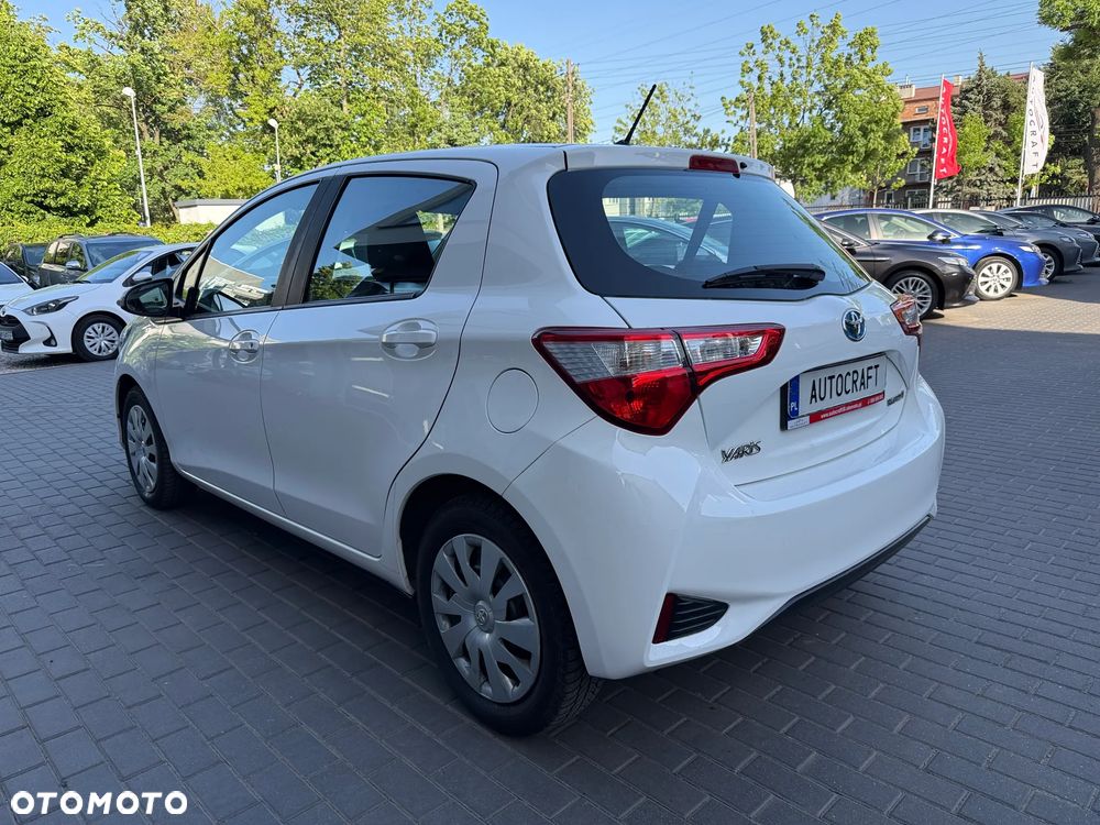 Toyota Yaris - 24