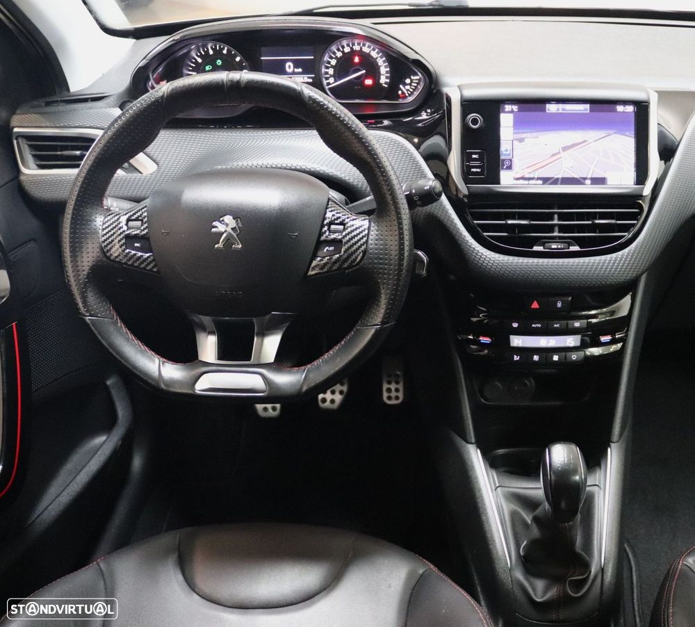 Peugeot 208 1.2 PureTech GT Line - 36