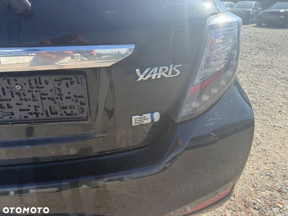 Toyota Yaris Hybrid 100 Sol - 6