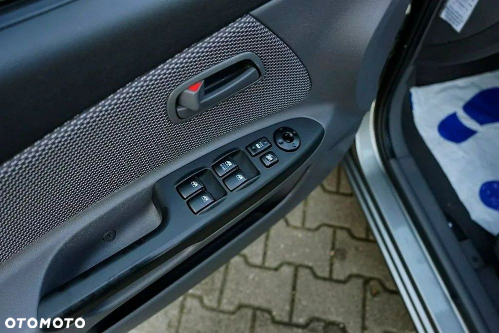 Kia Rio - 16